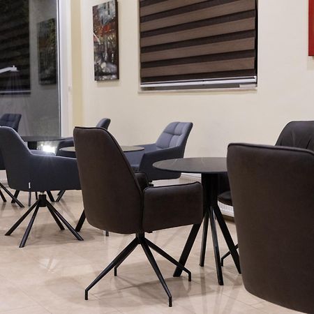 Hotel Luxor Πρίστινα Εξωτερικό φωτογραφία