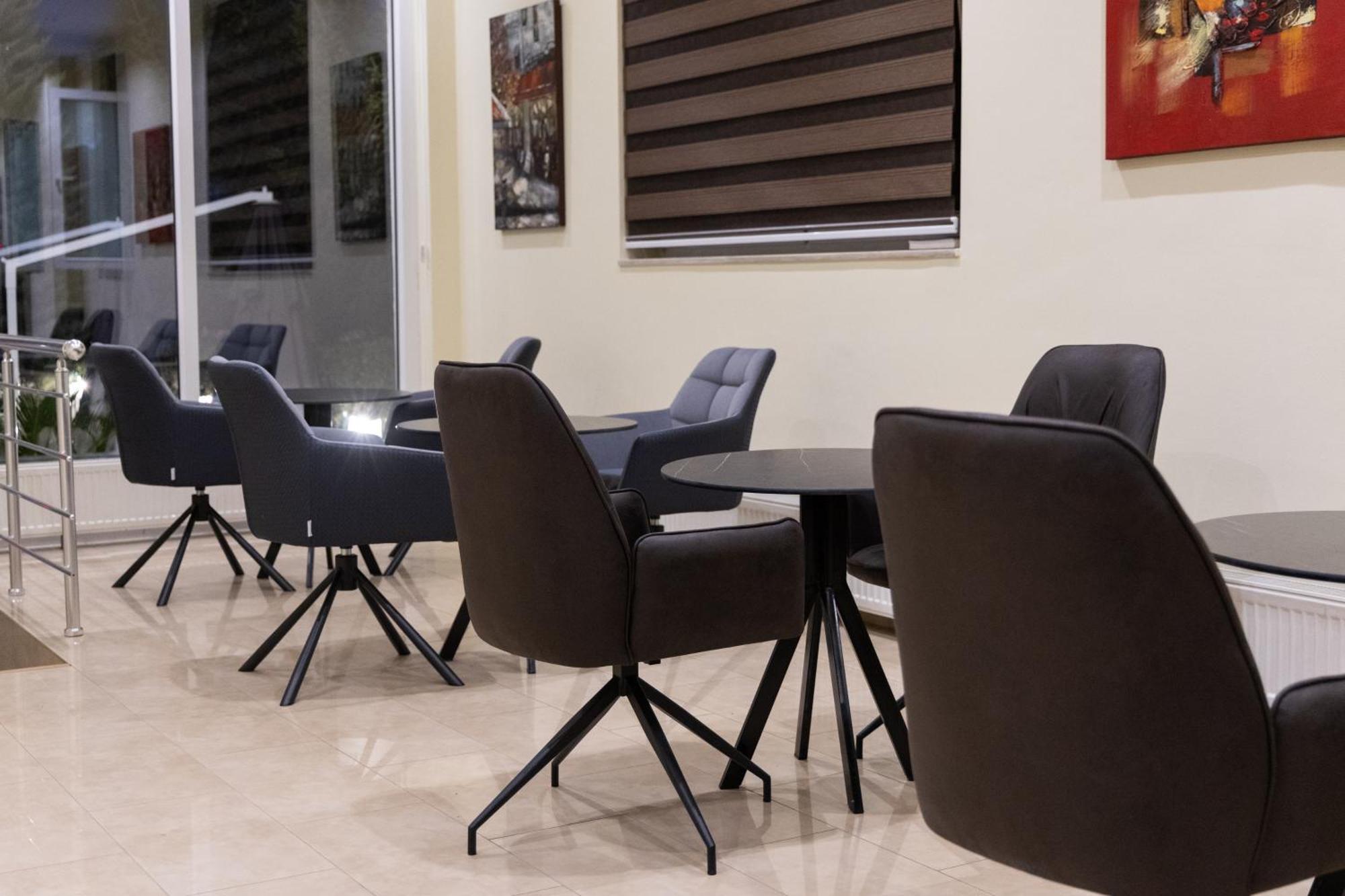 Hotel Luxor Πρίστινα Εξωτερικό φωτογραφία